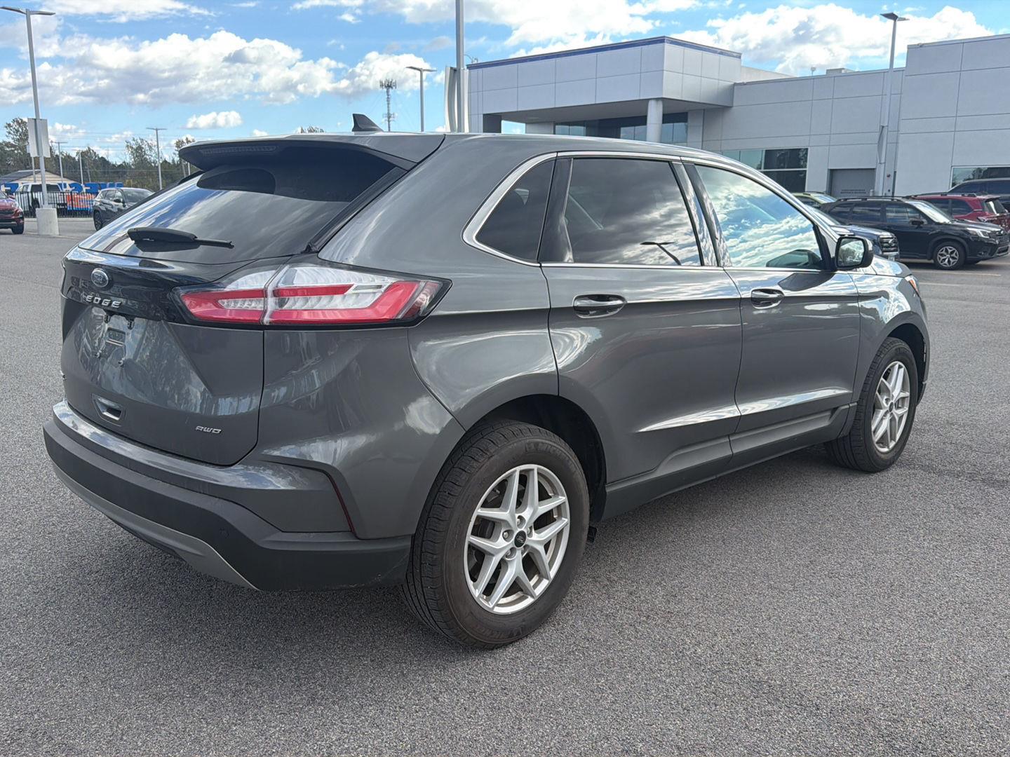 Used 2024 Ford Edge SEL SUV