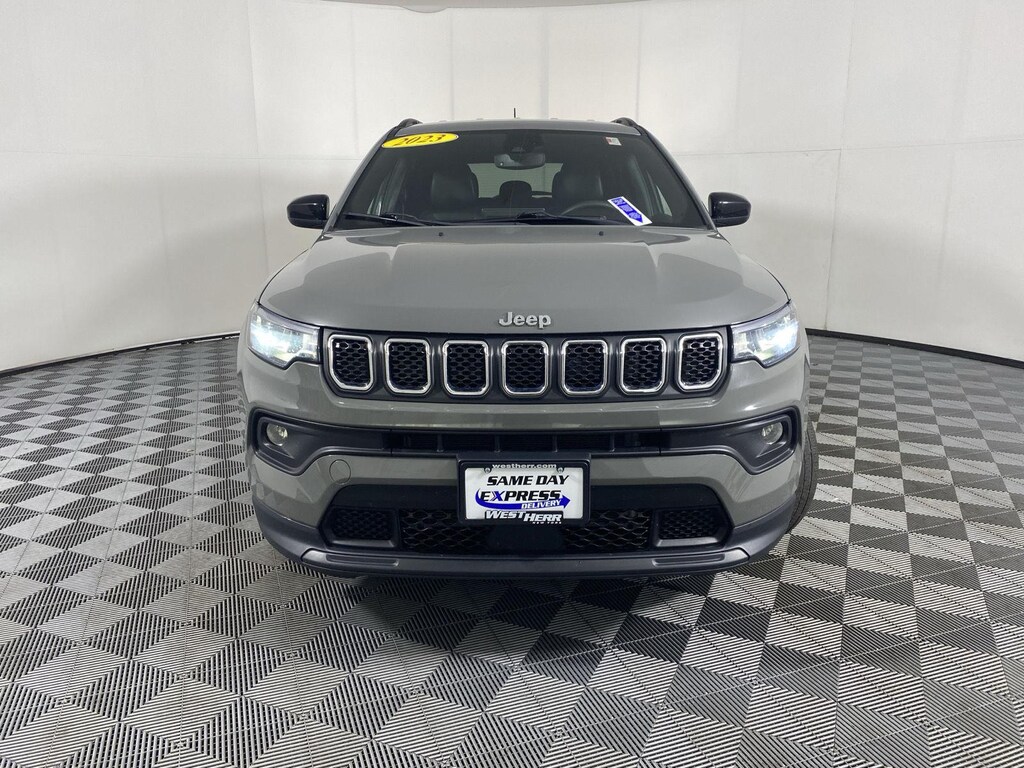 Used 2023 Jeep Compass Latitude SUV
