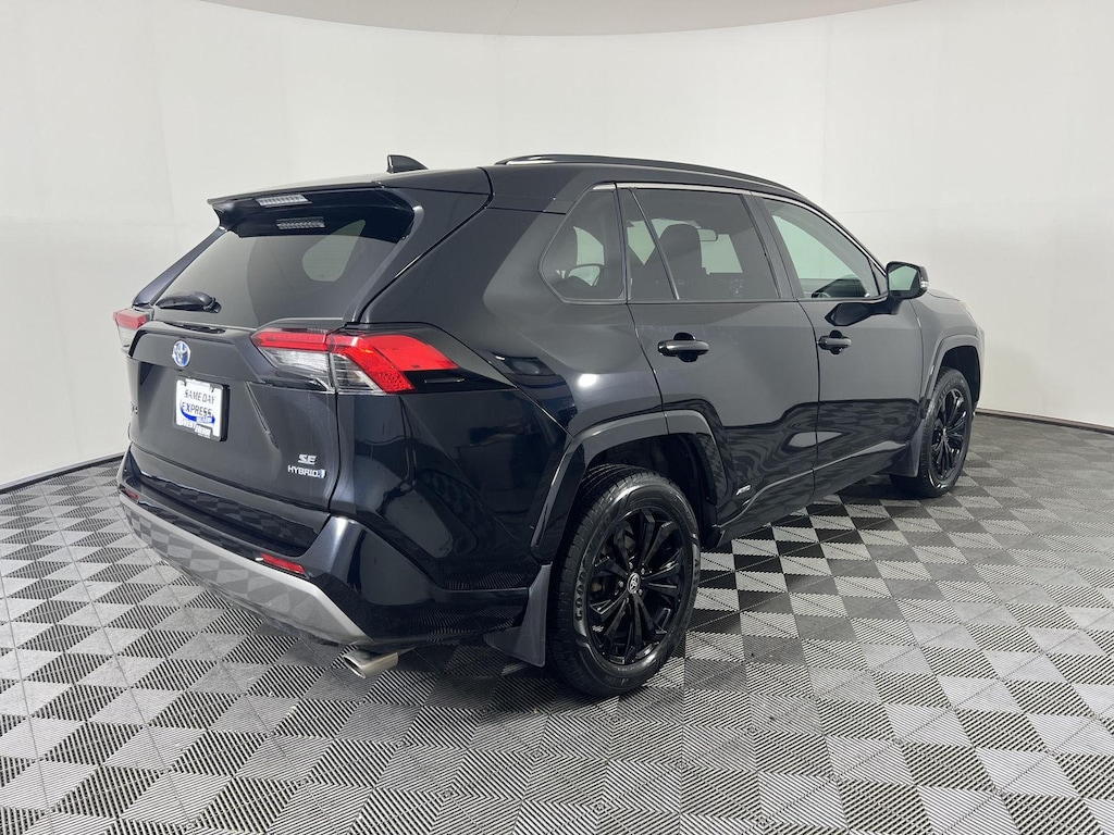 Used 2022 Toyota RAV4 Hybrid SE SUV