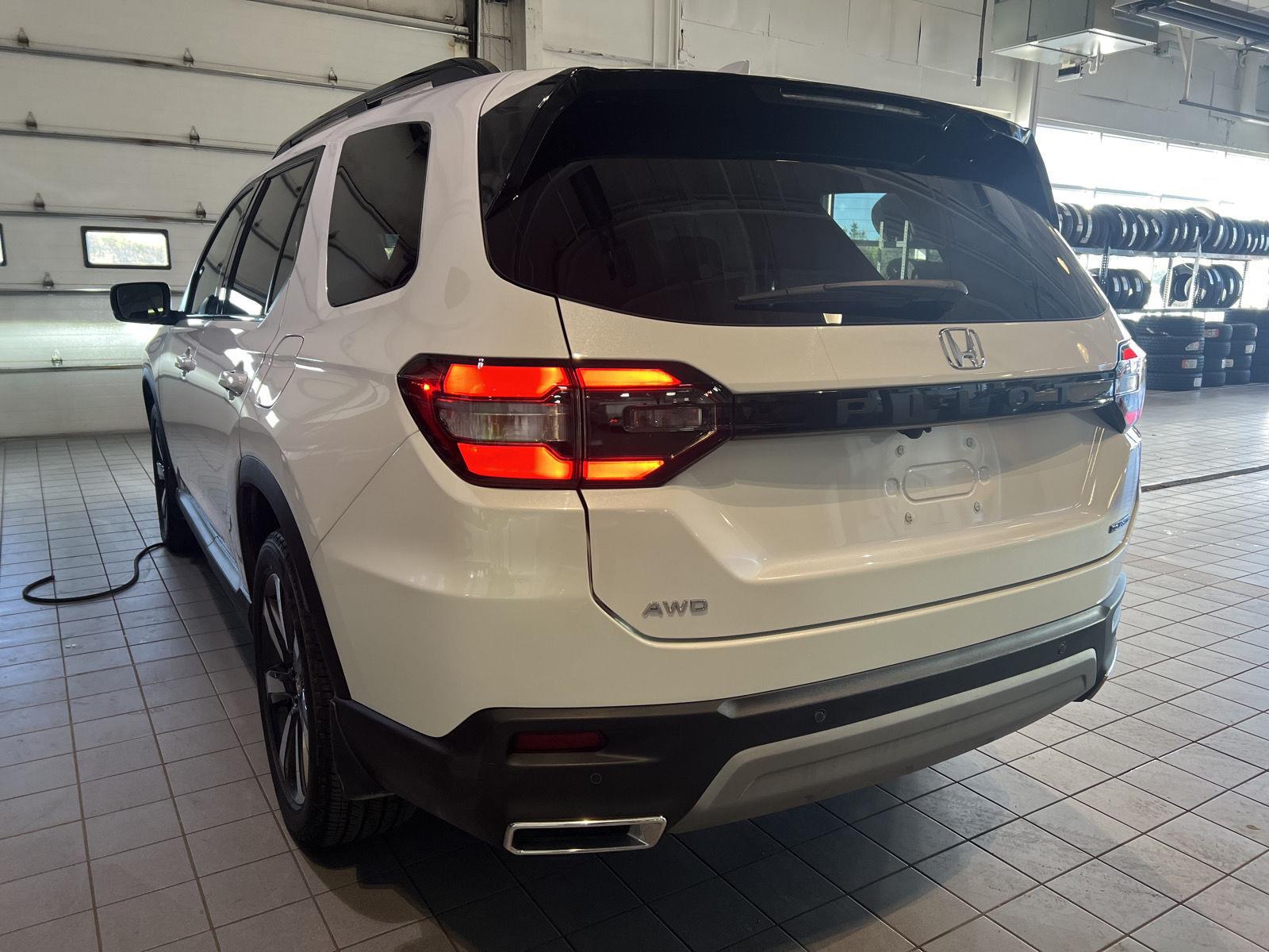 Used 2024 Honda Pilot Touring SUV