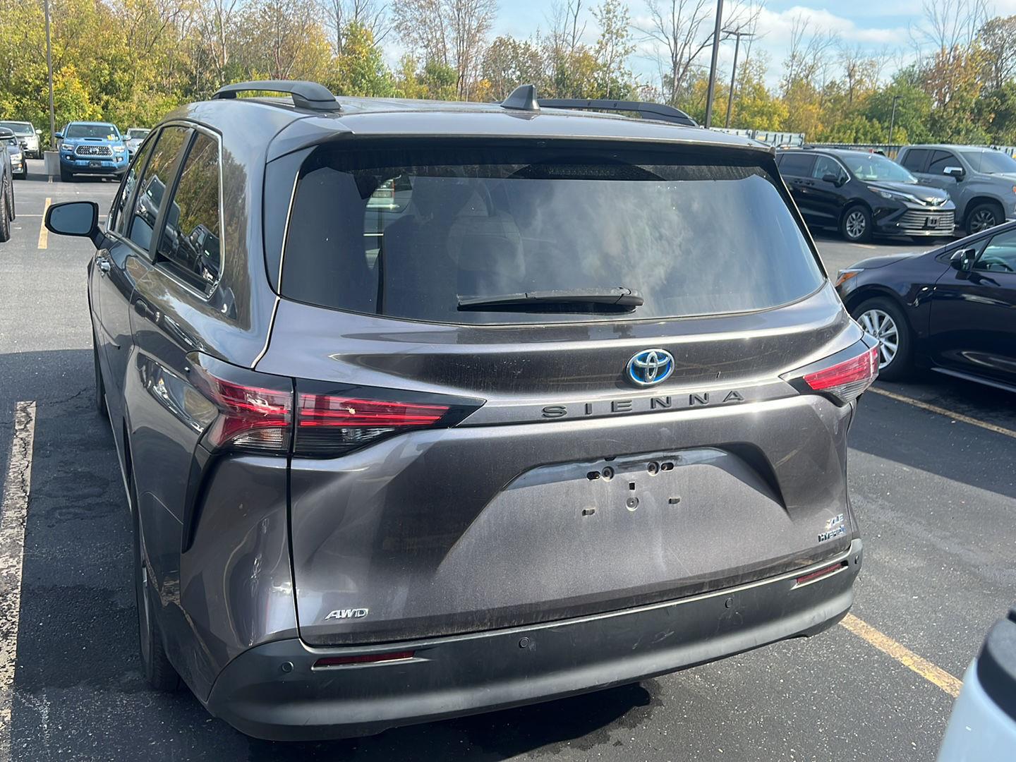Certified 2022 Toyota Sienna XLE 7-Passenger Van
