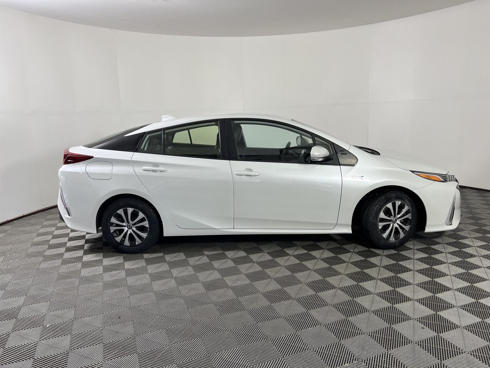 Used 2022 Toyota Prius Prime XLE Hatchback