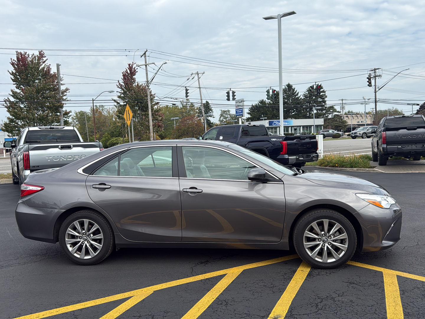 Used 2017 Toyota Camry XLE Sedan