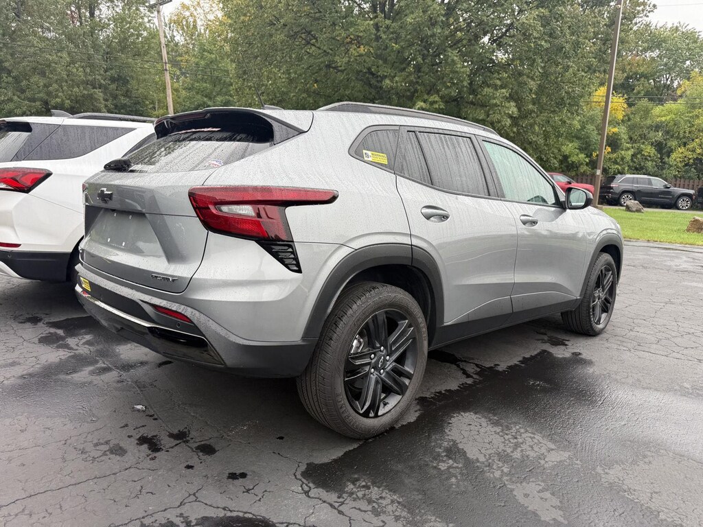Used 2024 Chevrolet Trax Activ SUV