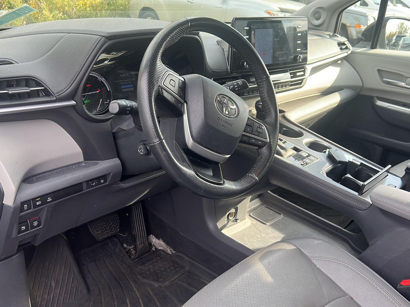 Certified 2024 Toyota Sienna Limited 7-Passenger Van