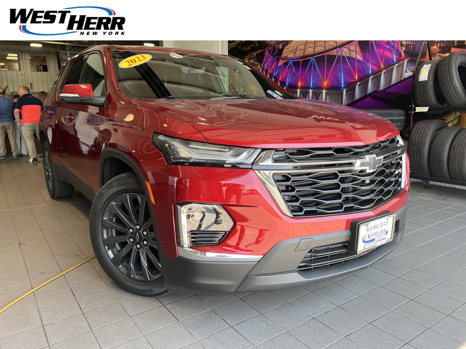 Used 2023 Chevrolet Traverse RS SUV