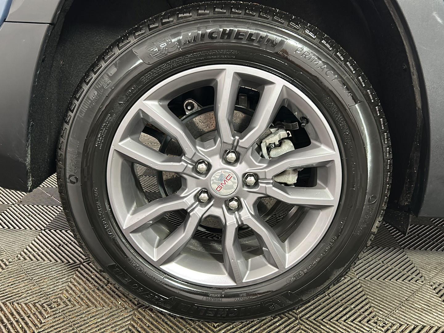 Used 2024 GMC Terrain SLT SUV