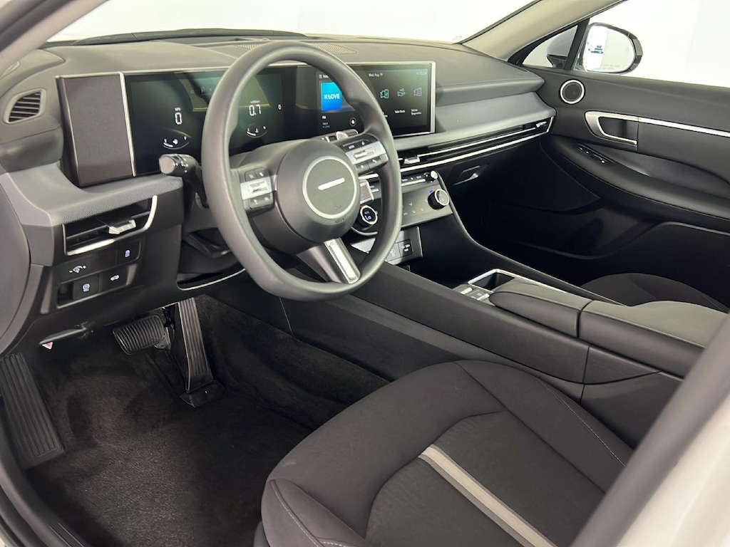 Used 2025 Hyundai Sonata 4DSD