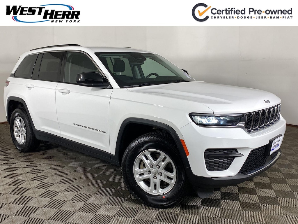 Certified 2023 Jeep Grand Cherokee Laredo 4x4 SUV