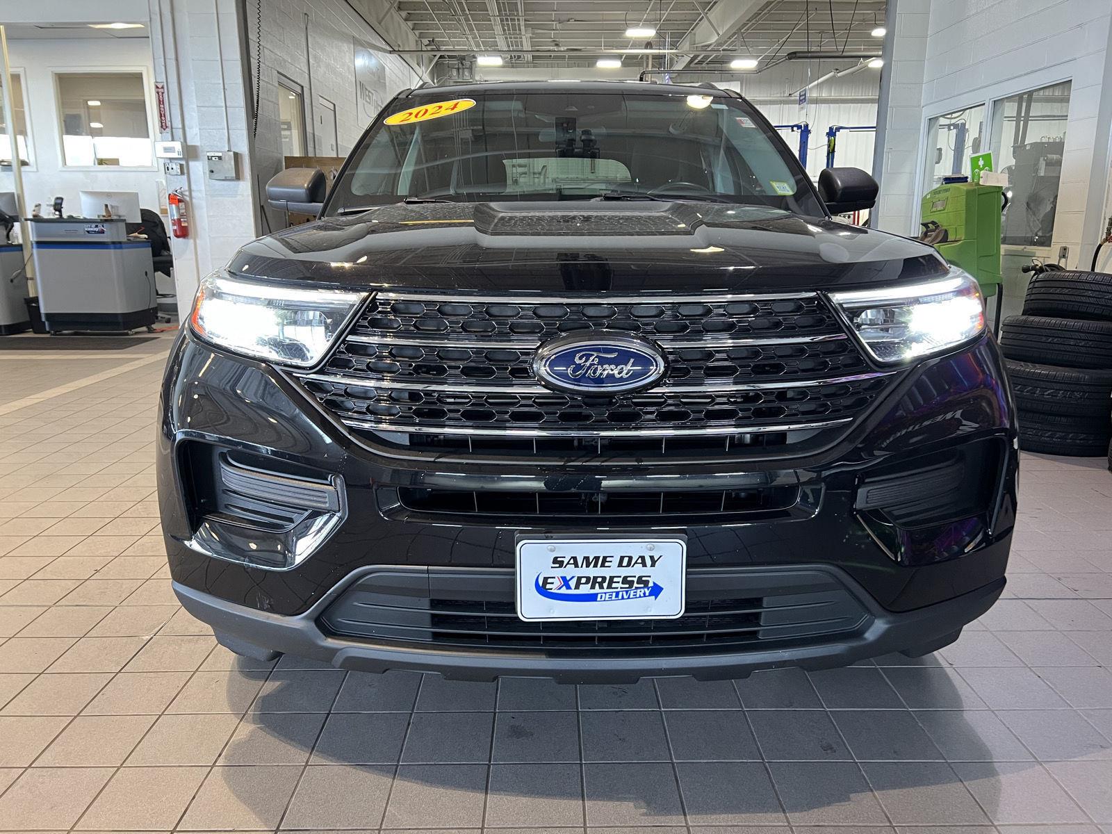 Used 2024 Ford Explorer XLT SUV