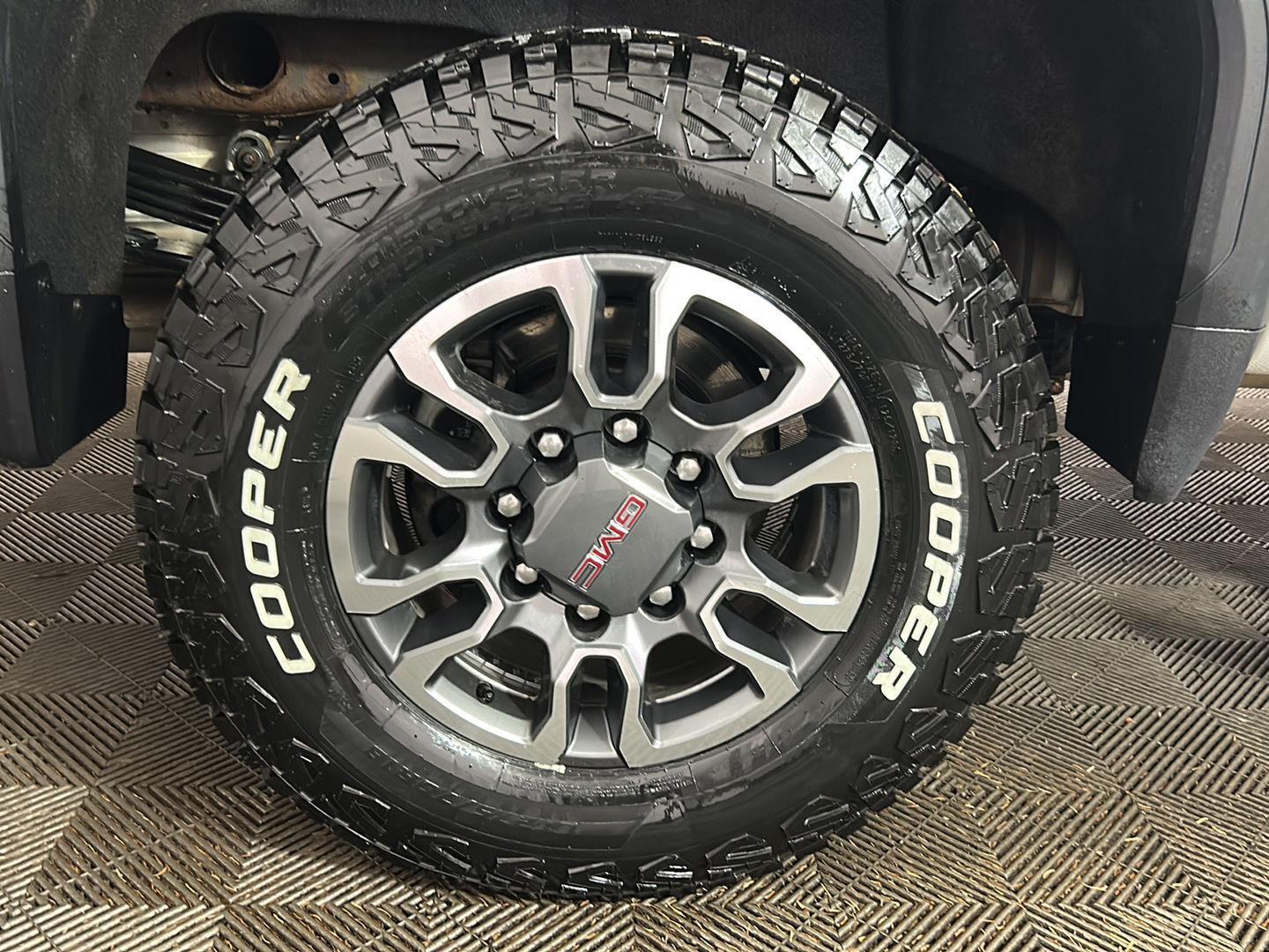 Used 2021 GMC Sierra 2500HD AT4 Truck