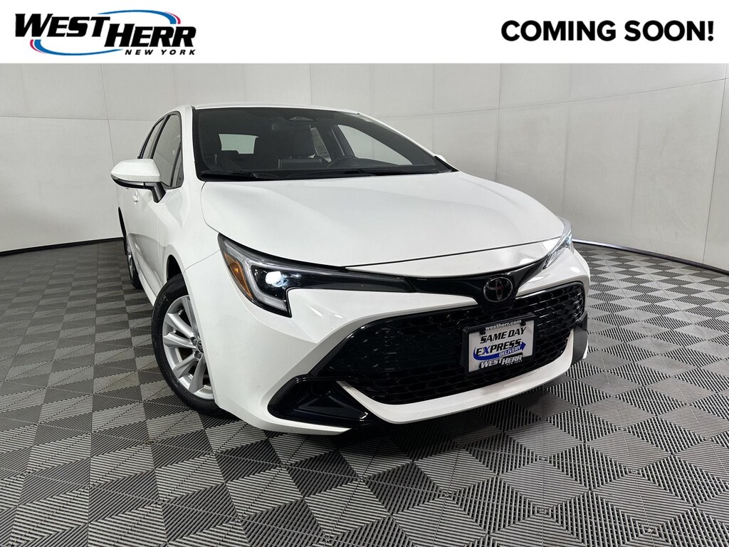 Used 2024 Toyota Corolla Hatchback SE Hatchback