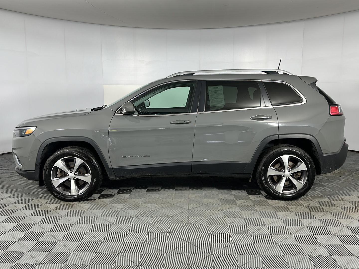 Used 2021 Jeep Cherokee Limited SUV