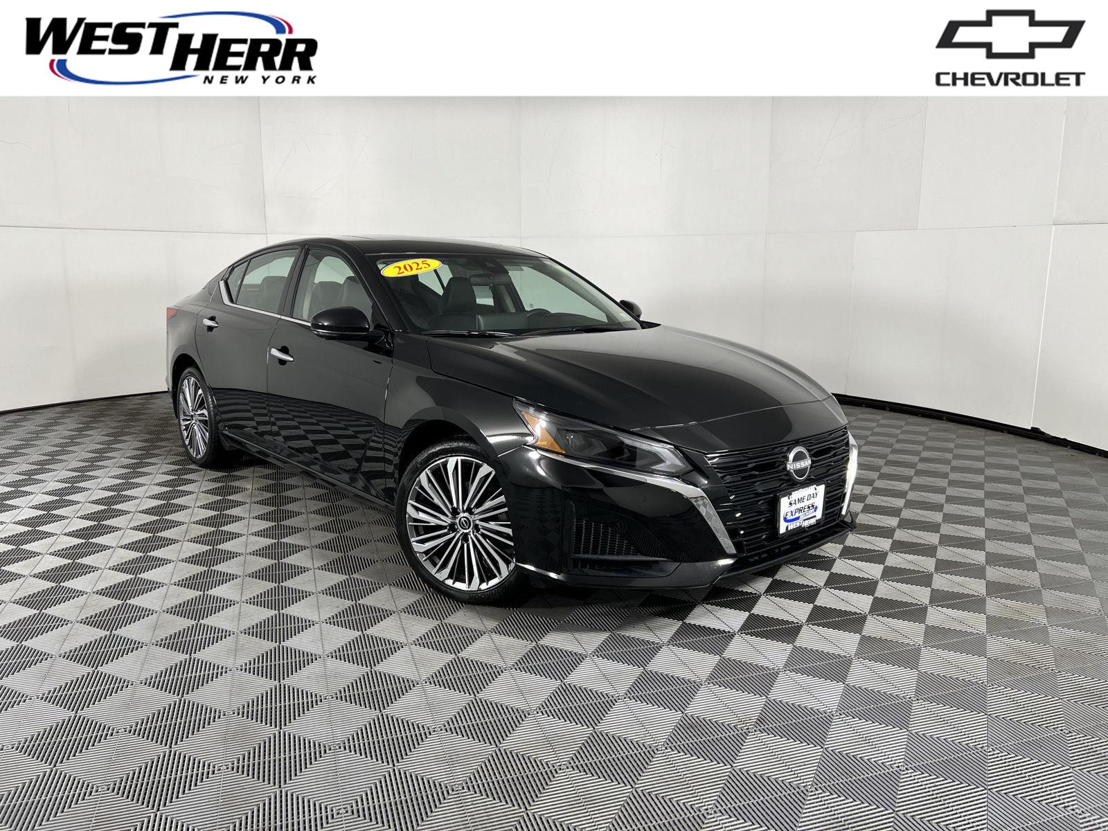 Used 2025 Nissan Altima SL Sedan