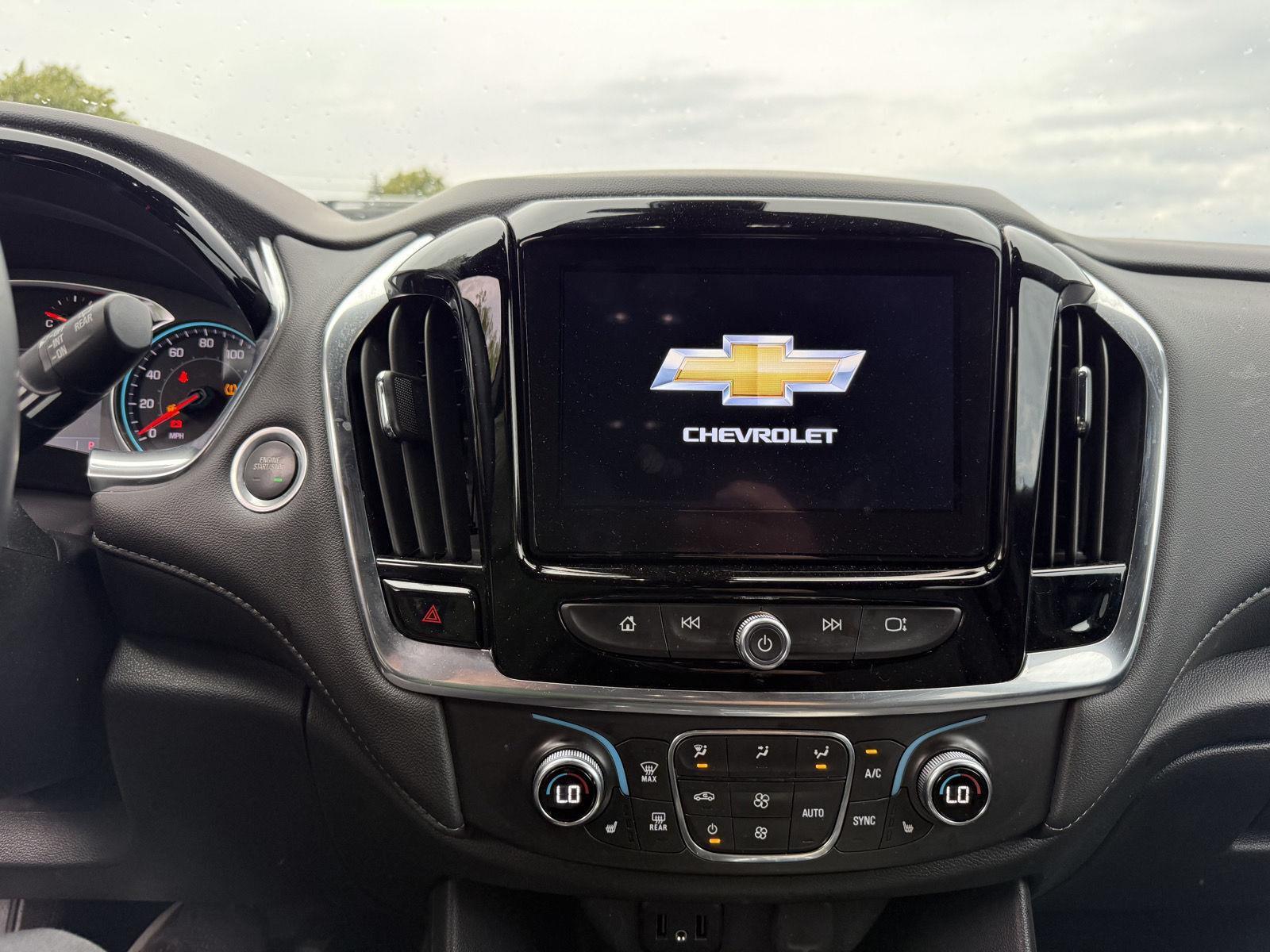 Used 2023 Chevrolet Traverse LT Cloth SUV