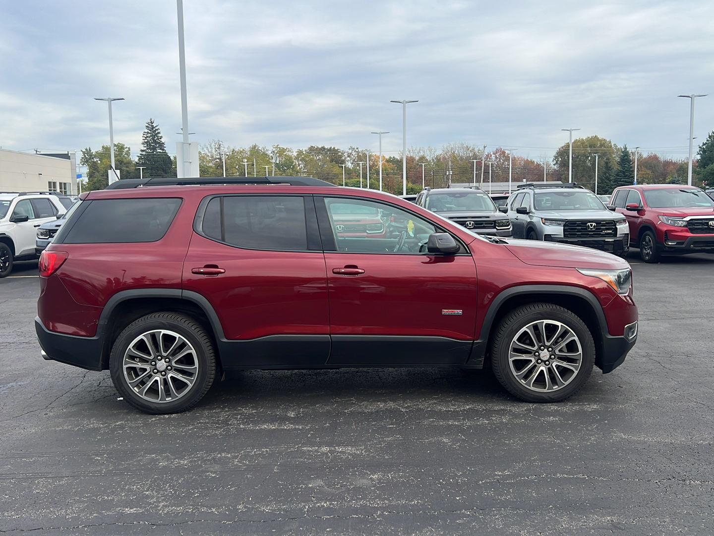 Used 2017 GMC Acadia SLT