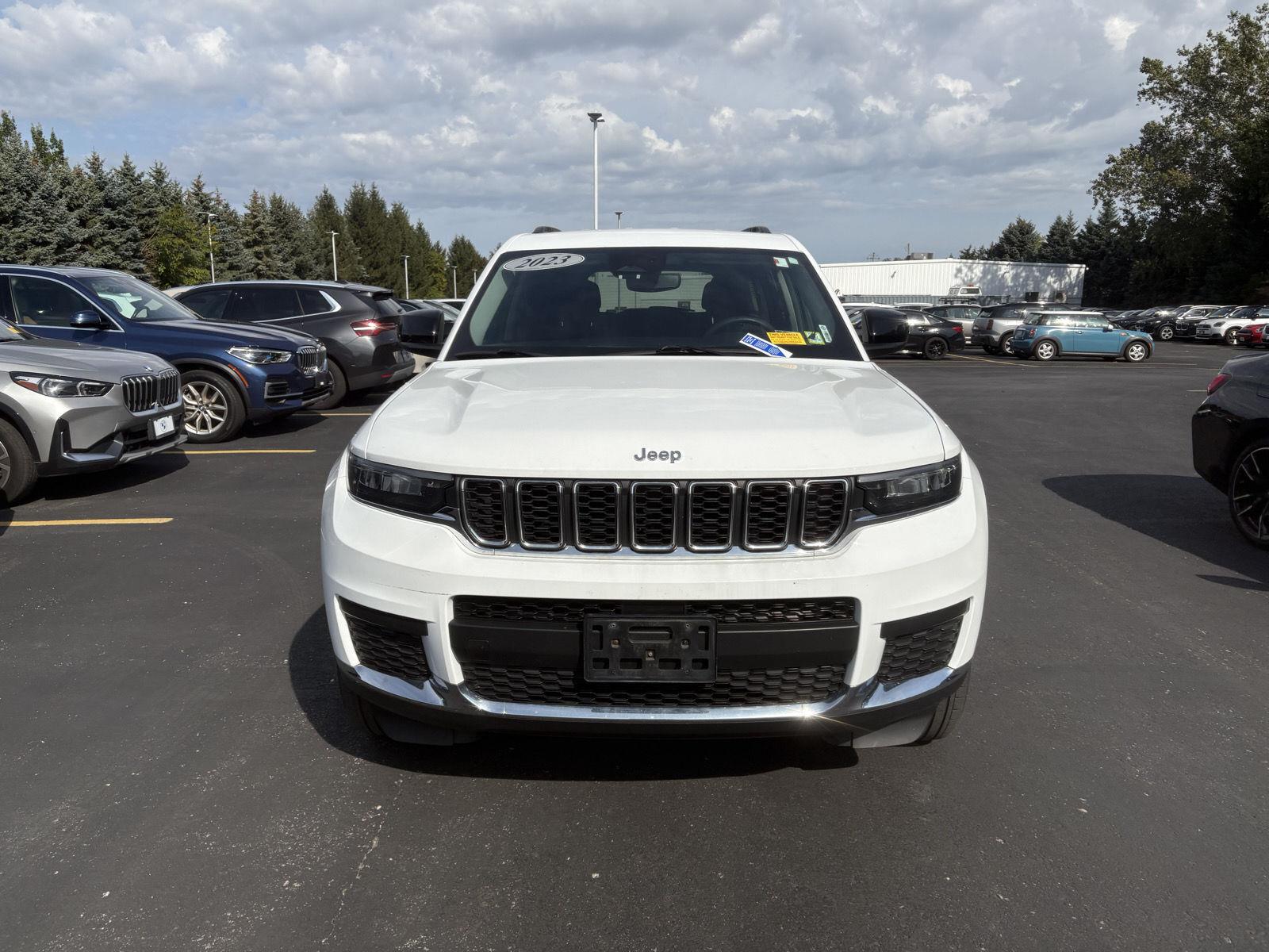 Used 2023 Jeep Grand Cherokee L Laredo SUV
