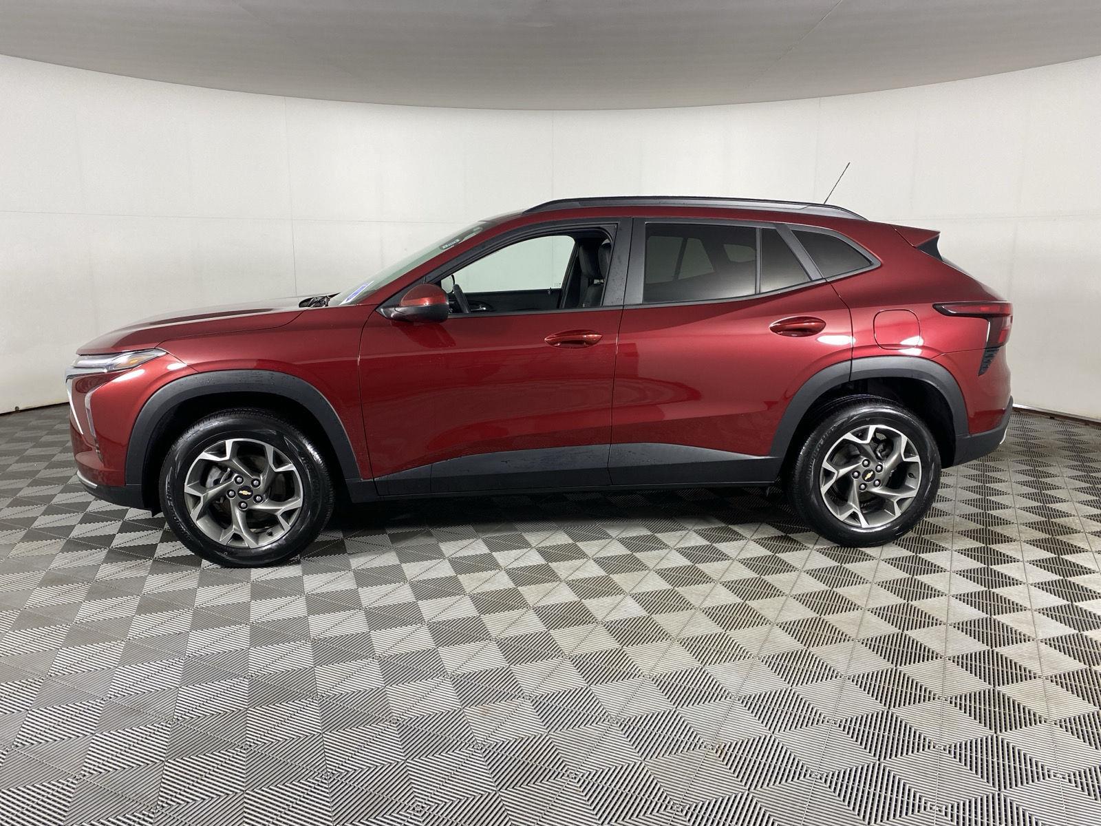 Used 2024 Chevrolet Trax LT SUV