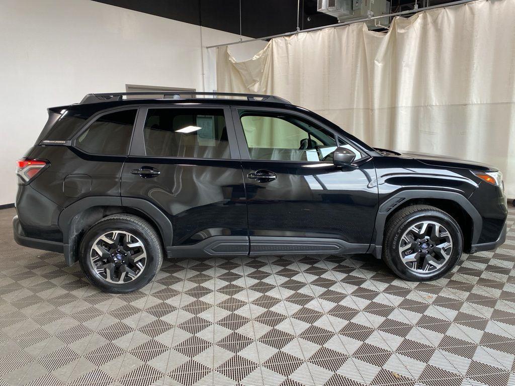 Used 2025 Subaru Forester Premium SUV