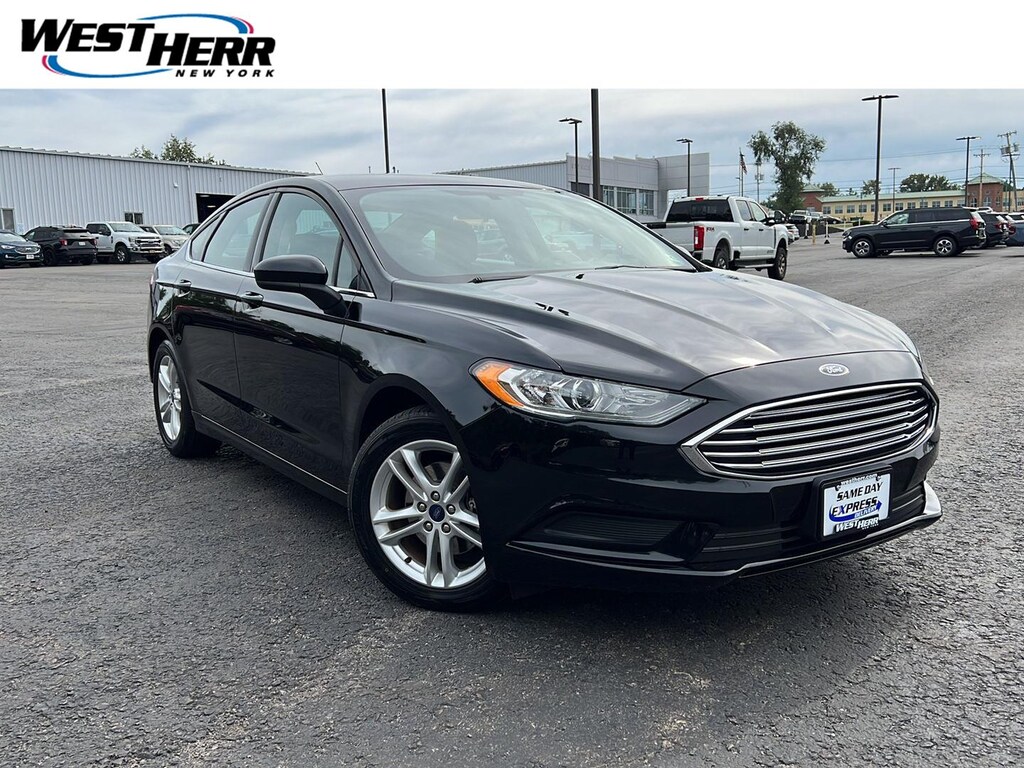 Used 2018 Ford Fusion SE Sedan