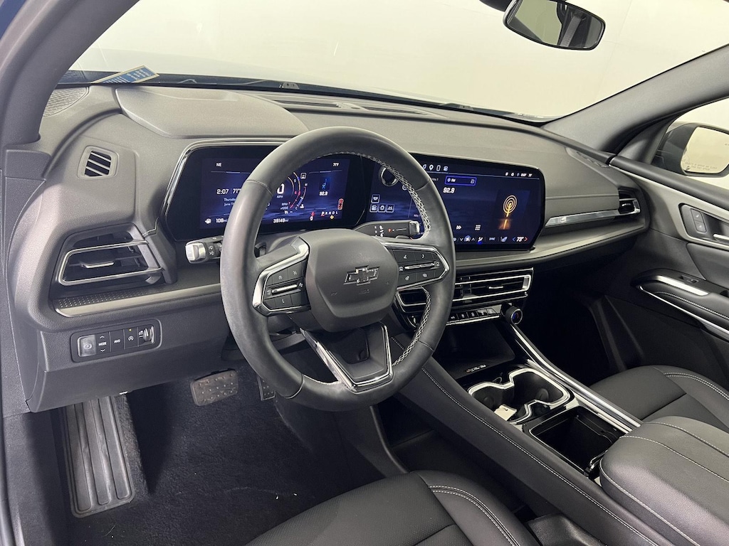 Used 2024 Chevrolet Traverse LT SUV