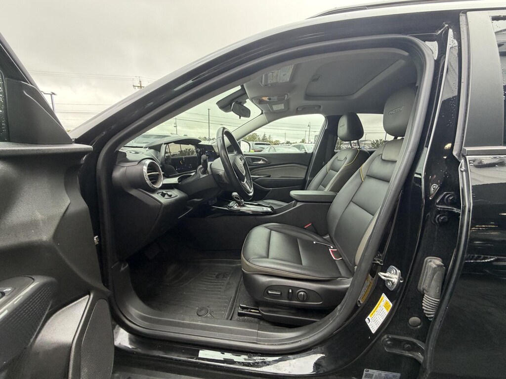 Used 2024 Chevrolet Trax Activ SUV