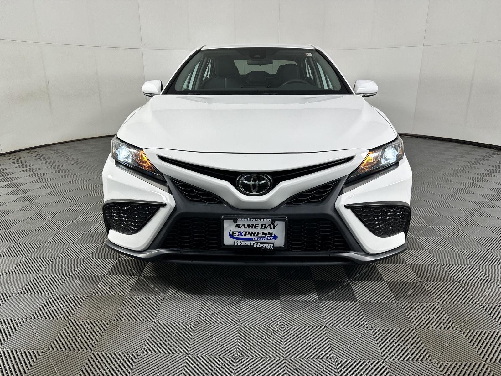 Certified 2022 Toyota Camry SE Sedan