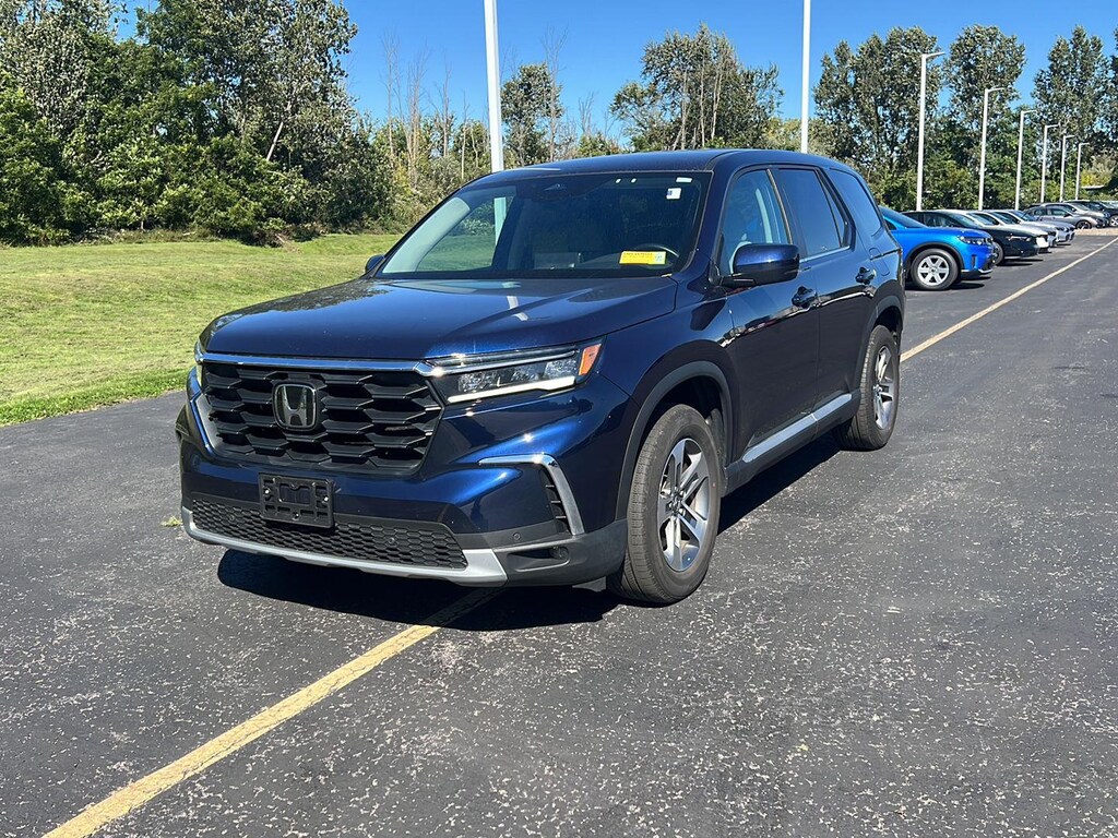 Certified 2025 Honda Pilot UV