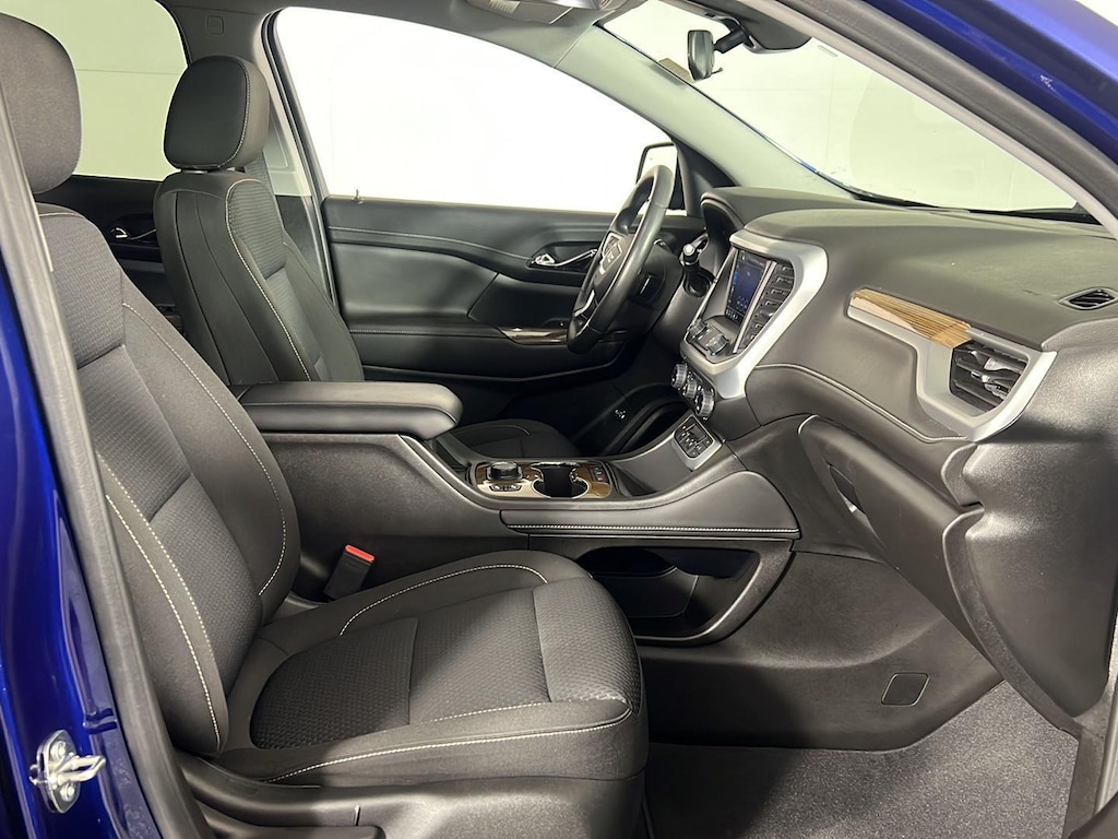 Used 2023 GMC Acadia SLE