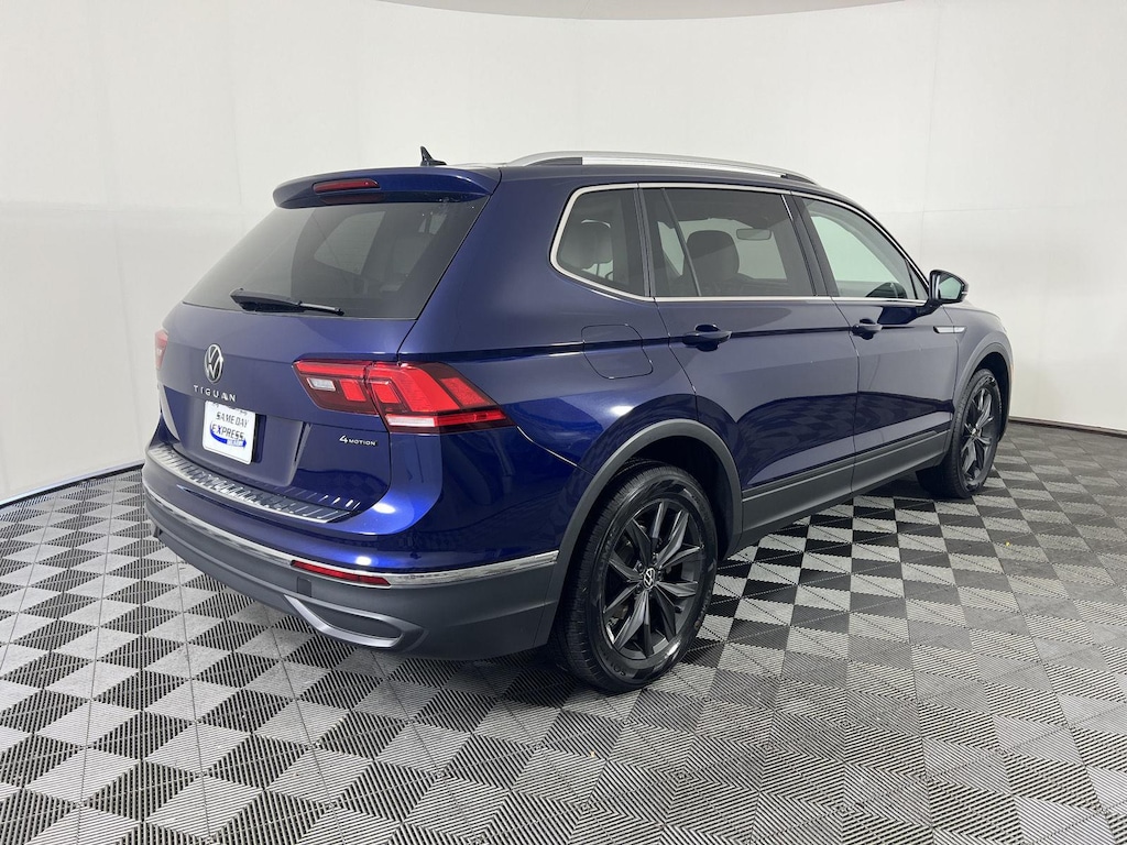 Used 2024 Volkswagen Tiguan SE SUV