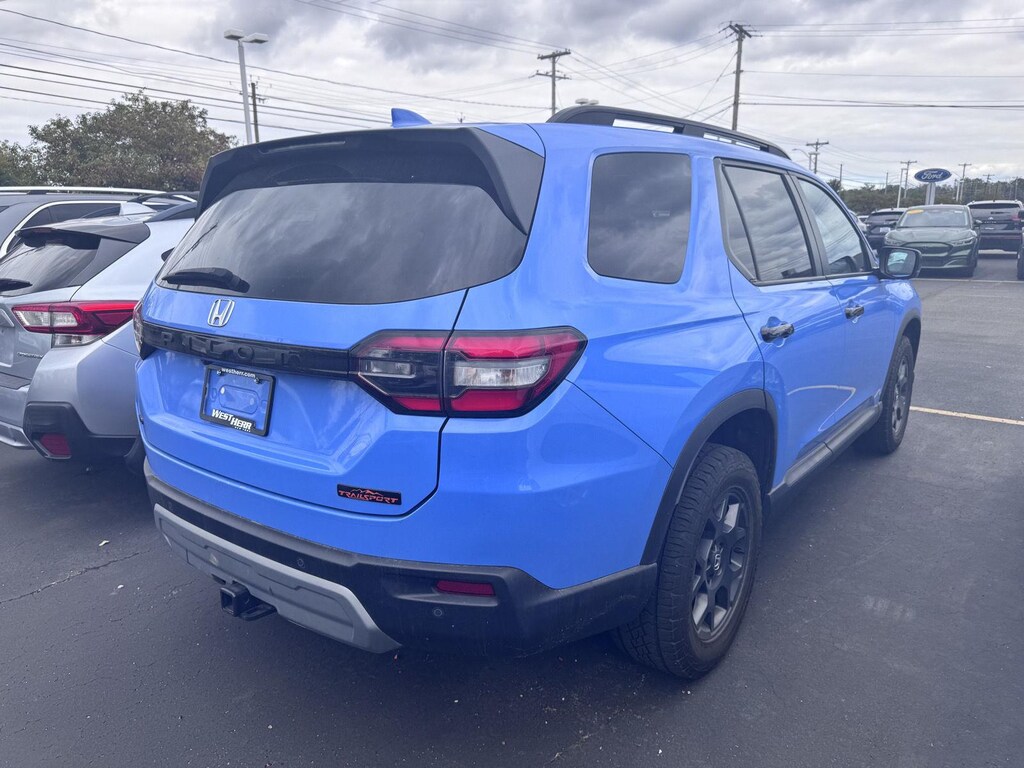 Used 2025 Honda Pilot TrailSport SUV