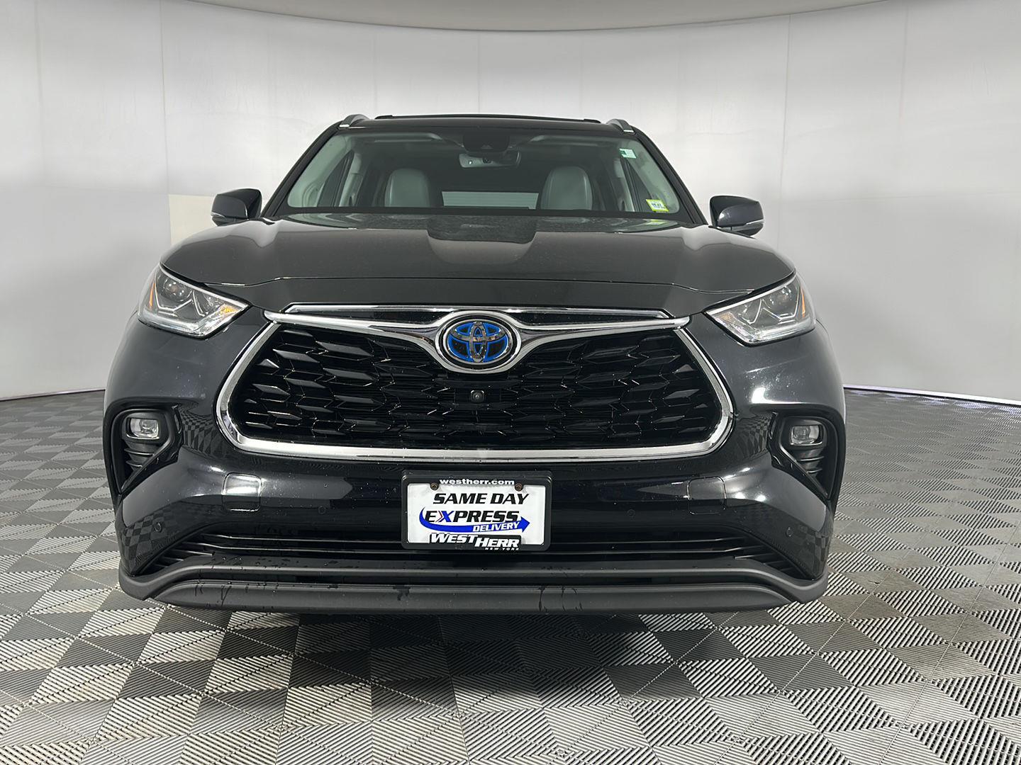 Used 2022 Toyota Highlander Hybrid Limited SUV