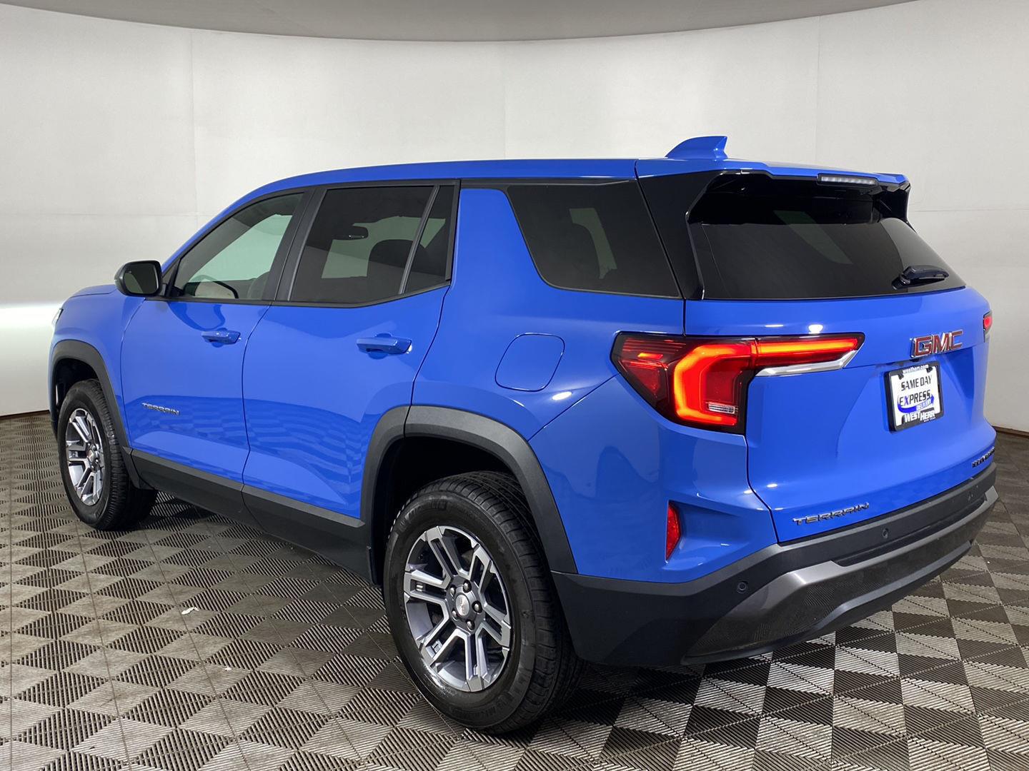 Used 2025 GMC Terrain FWD Elevation SUV