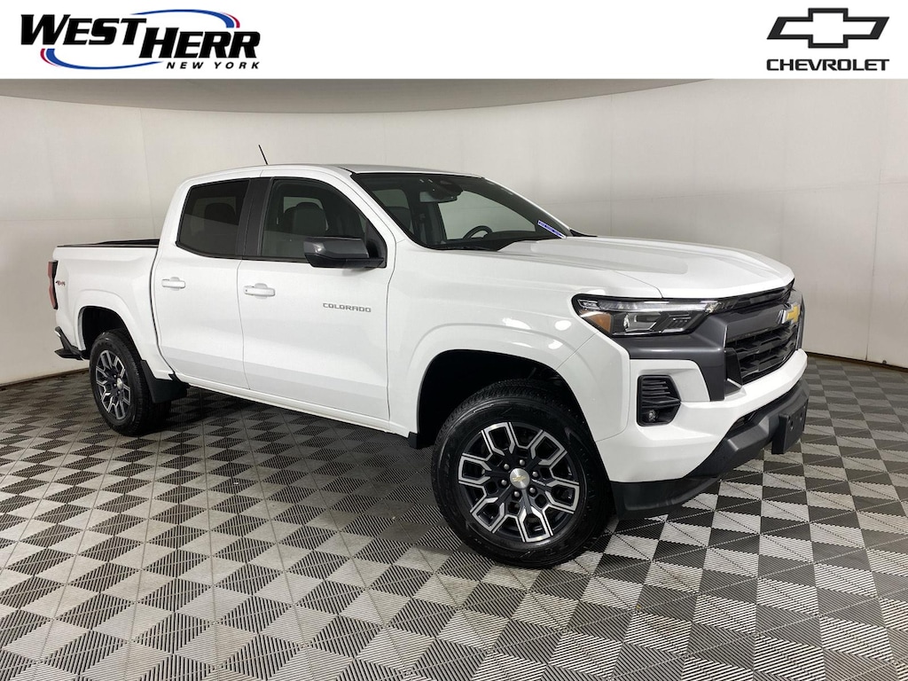 Used 2023 Chevrolet Colorado 4WD LT Truck