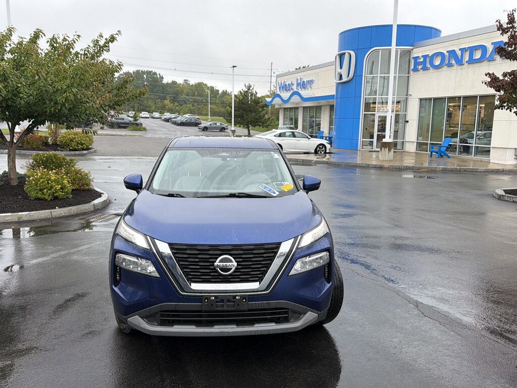 Used 2021 Nissan Rogue SV SUV