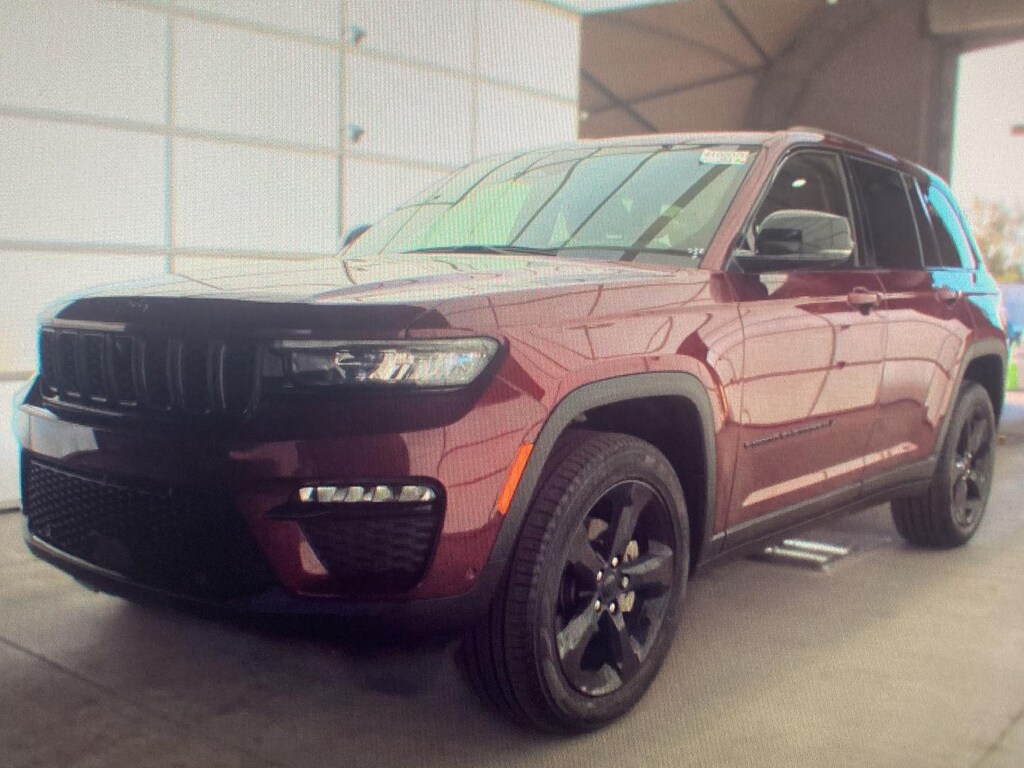Used 2023 Jeep Grand Cherokee Limited SUV