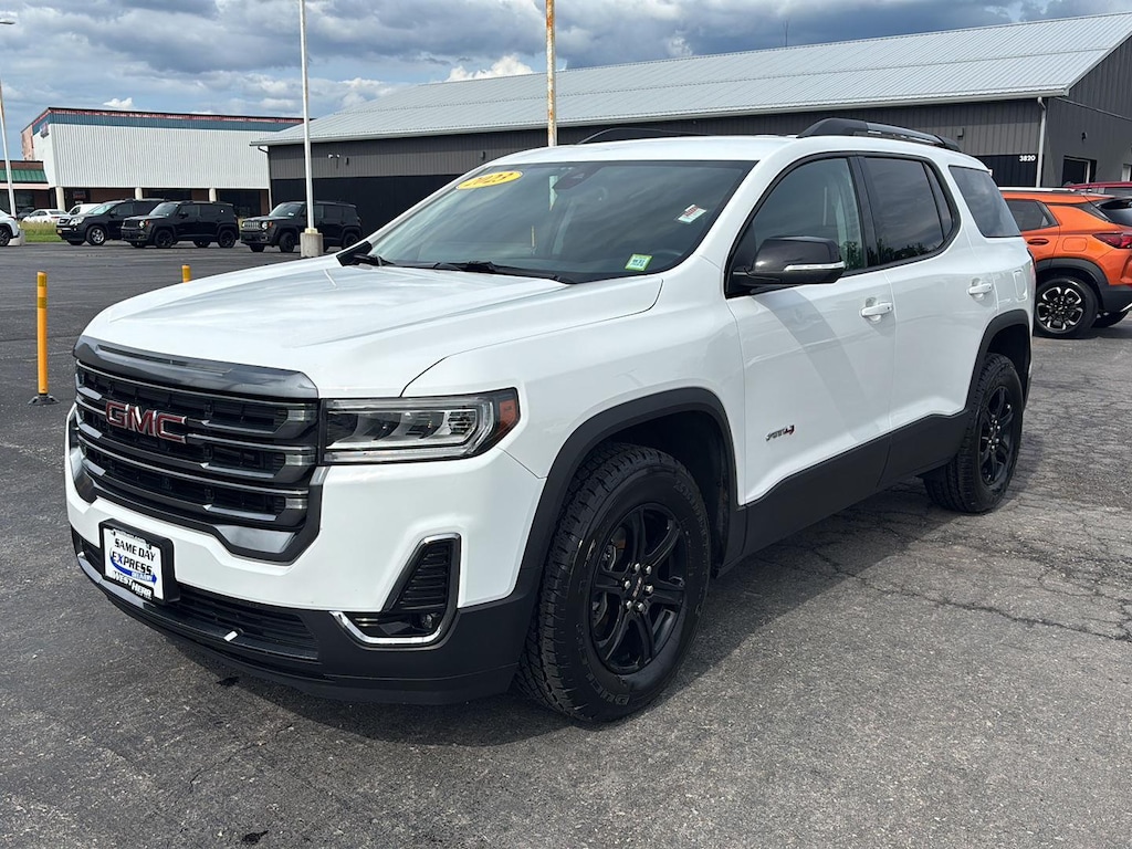Used 2023 GMC Acadia AT4