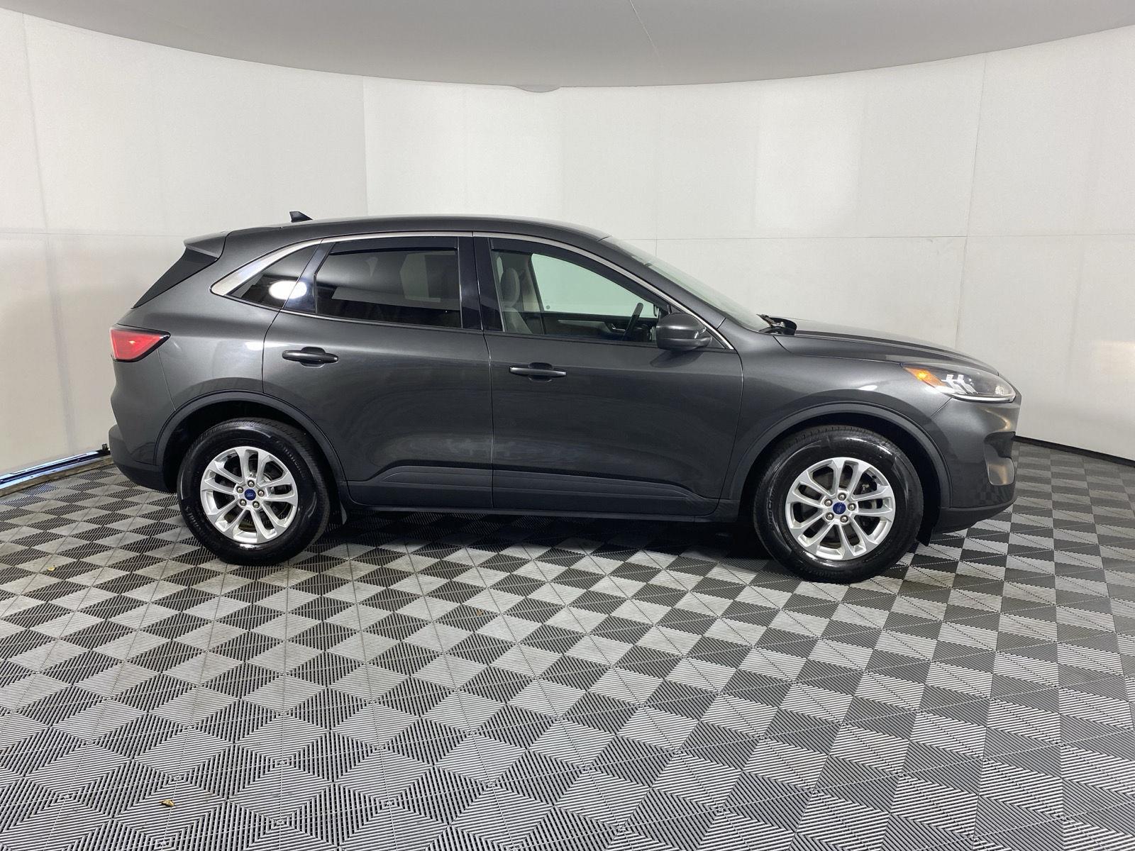 Used 2020 Ford Escape SE SUV