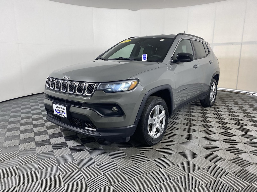 Used 2023 Jeep Compass Latitude SUV