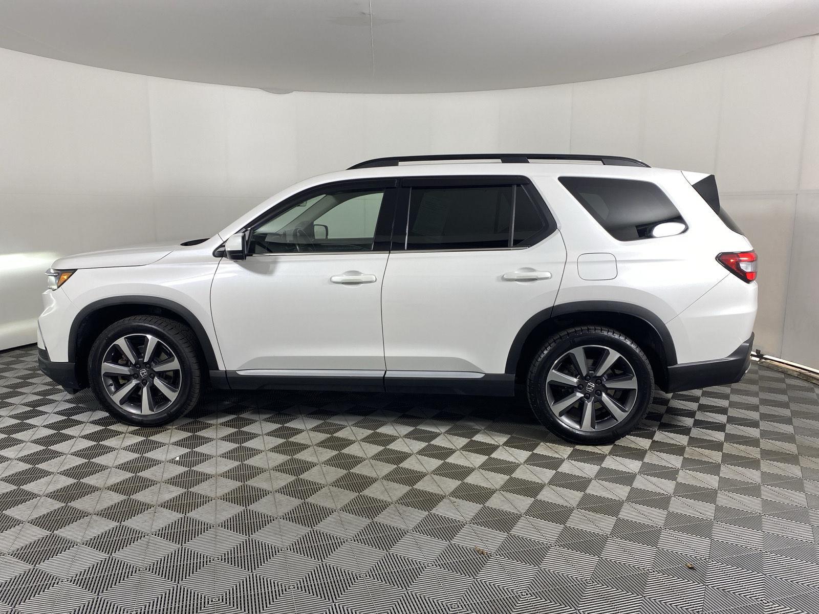 Used 2023 Honda Pilot Elite SUV