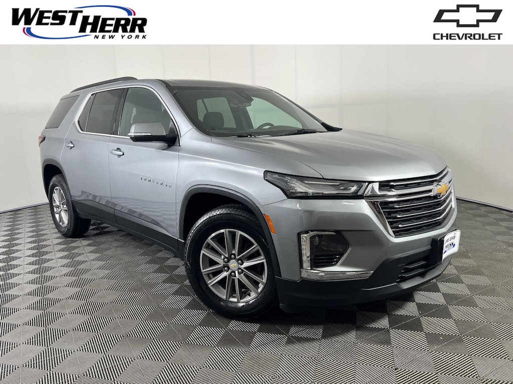 Used 2023 Chevrolet Traverse LT Cloth SUV