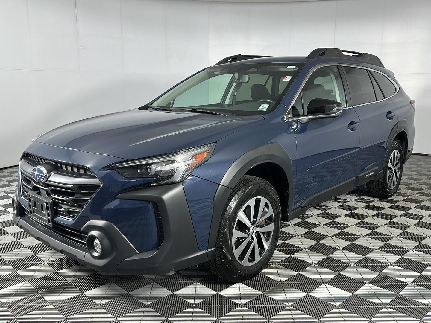 Used 2024 Subaru Outback Premium SUV