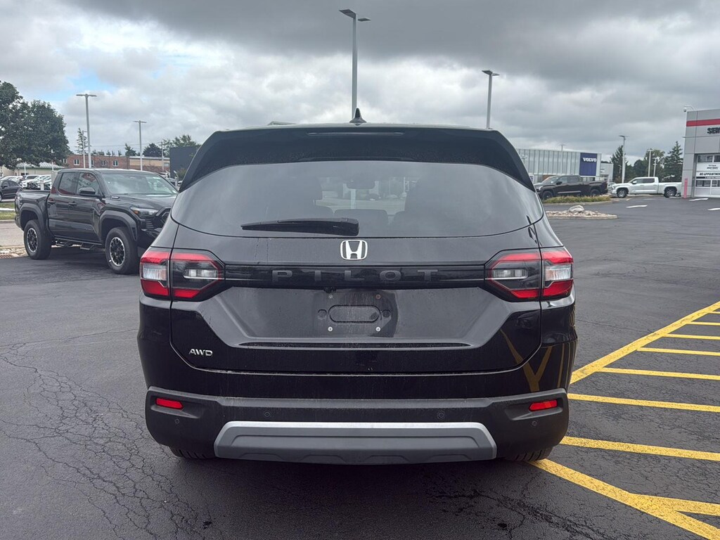 Used 2025 Honda Pilot EX-L SUV