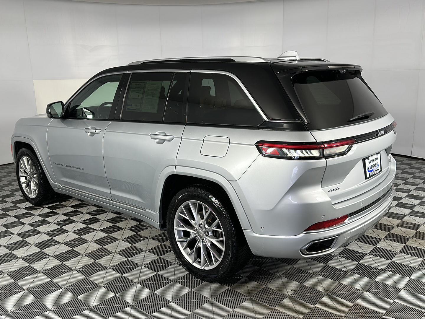 Used 2023 Jeep Grand Cherokee Summit SUBN