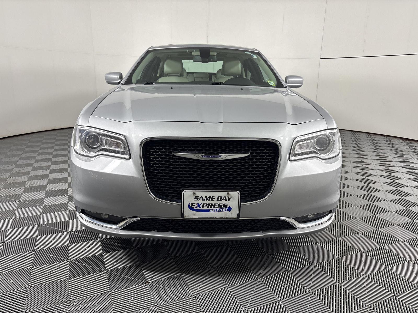 Used 2020 Chrysler 300 Touring with VIN 2C3CCARG3LH146245 for sale in Getzville, NY