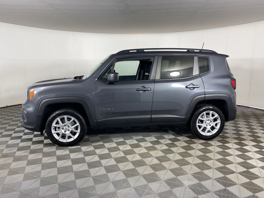 Used 2022 Jeep Renegade Latitude SUV