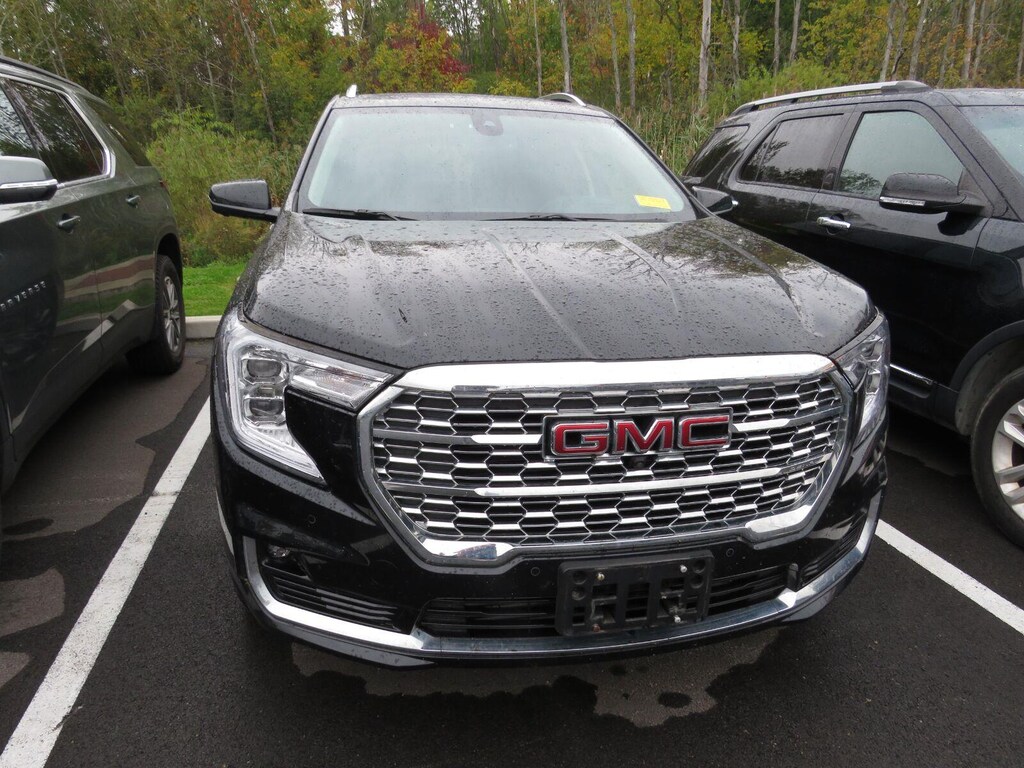 Used 2024 GMC Terrain Denali SUV