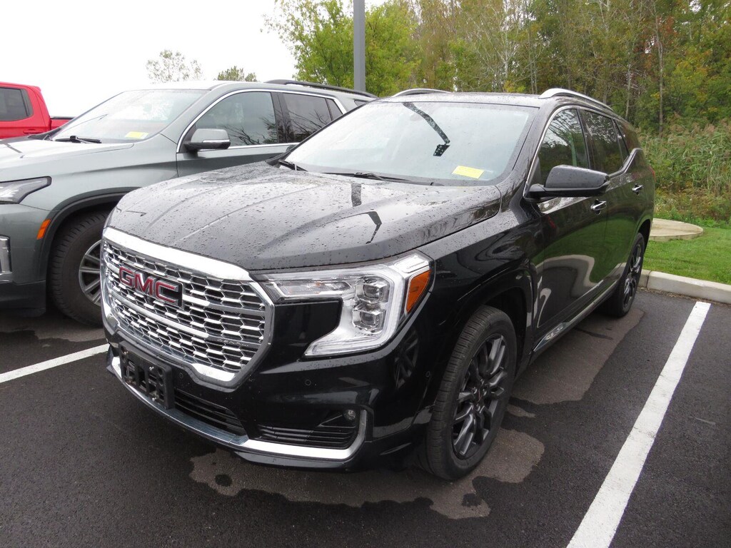 Used 2024 GMC Terrain Denali SUV