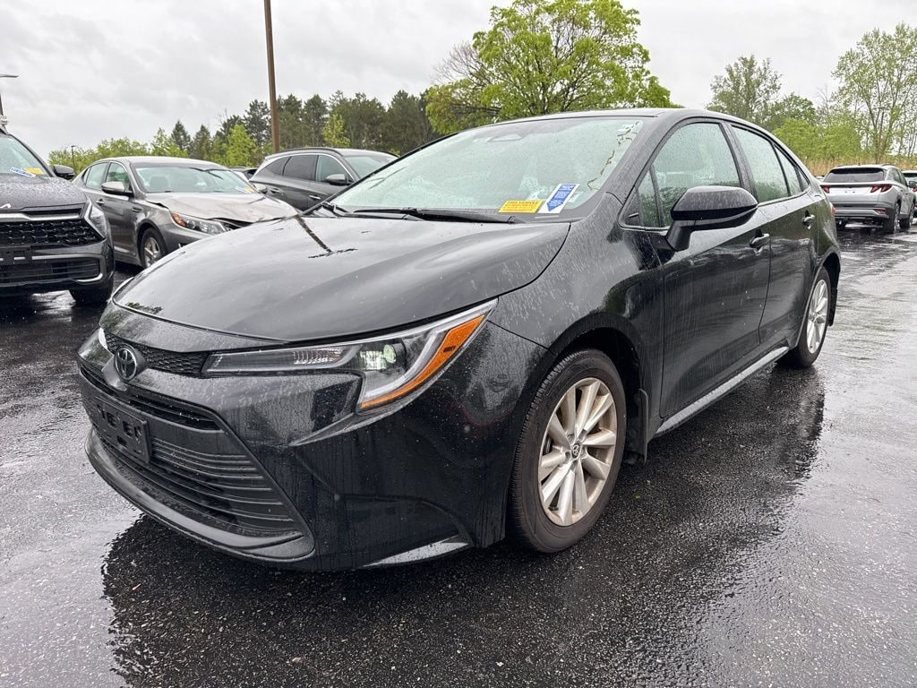 Used 2025 Toyota Corolla LE Sedan