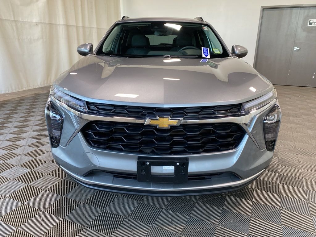 Used 2024 Chevrolet Trax LT SUV
